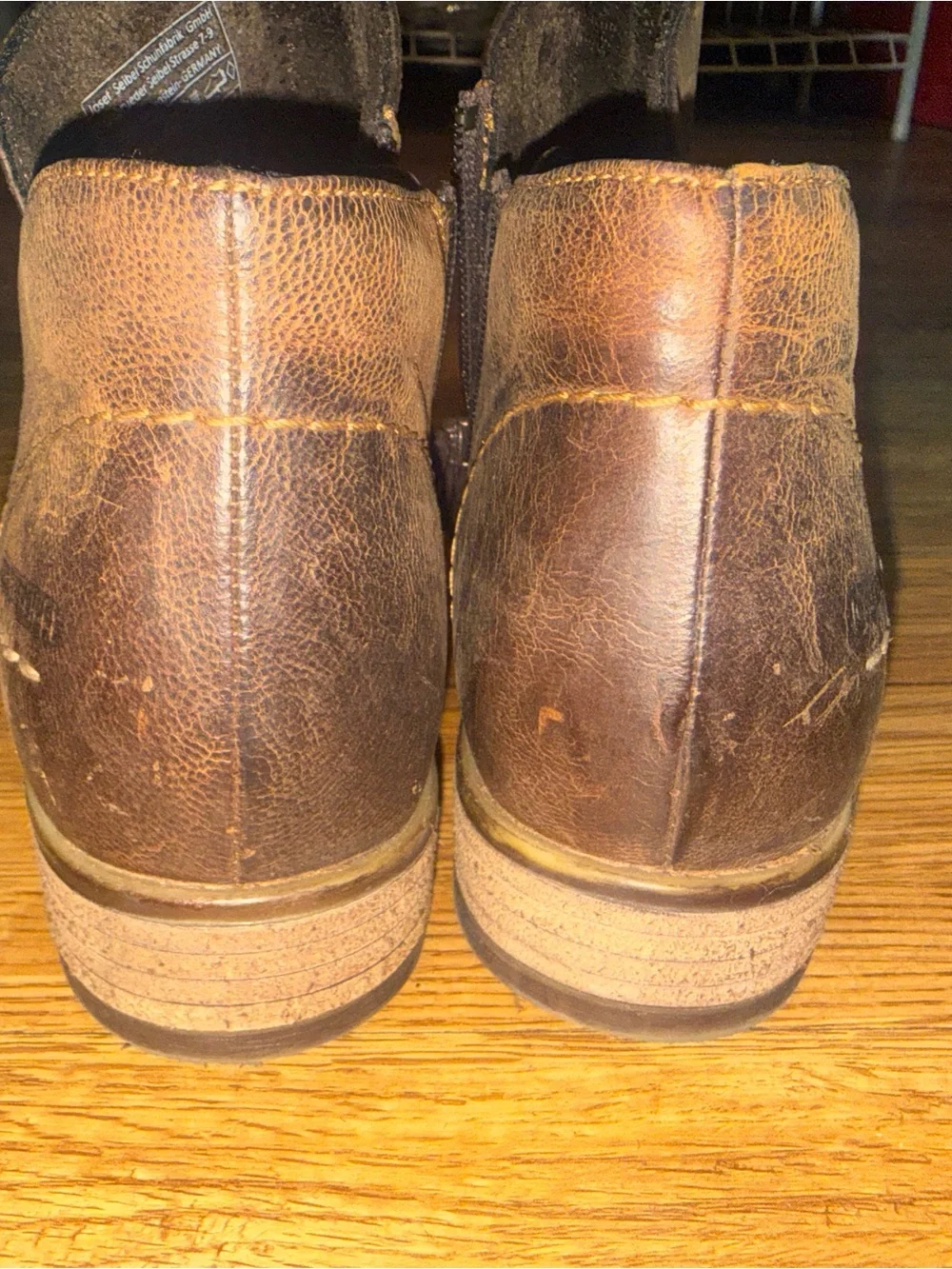 Josef Seibel Sienna 81 ankle boots in a distressed brown leather sz 37